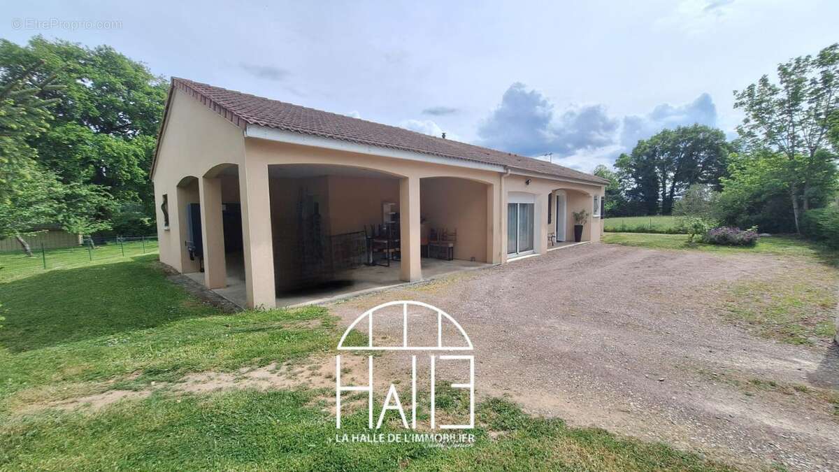 Maison à BRIGUEUIL