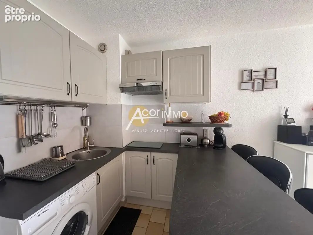 Sanary dans le quartier de Portissol,  Studio de 22 m 2  bénéficiant d'une belle terrasse Sud - photo 3