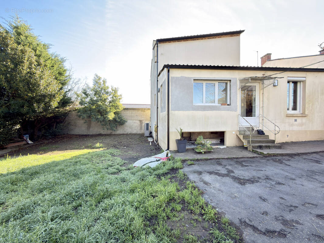 Maison à SAINT-COLOMBAN