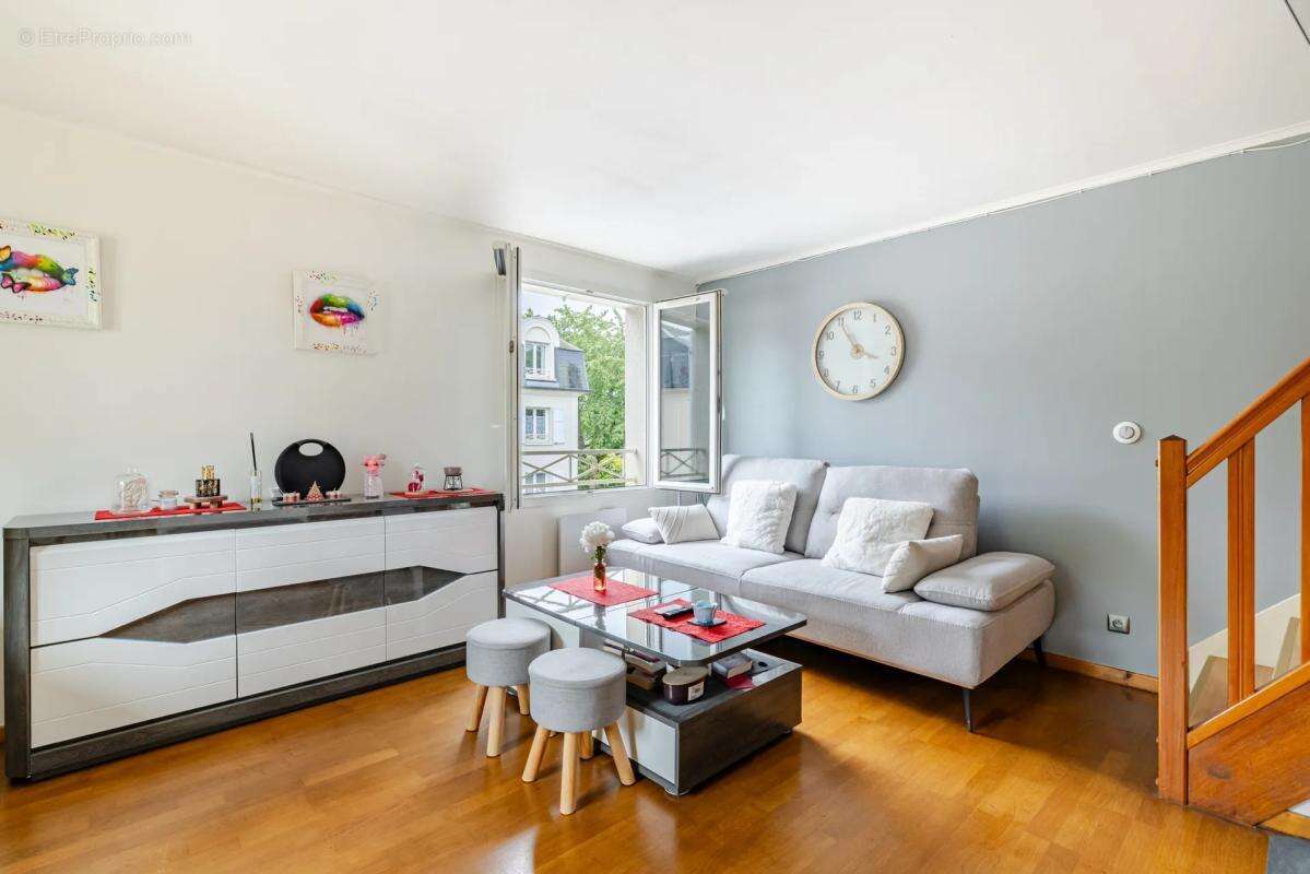 Appartement à LOUVRES