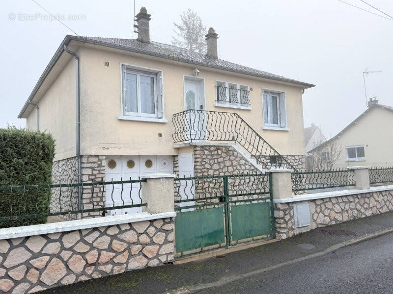 Maison à LA FERTE-BERNARD