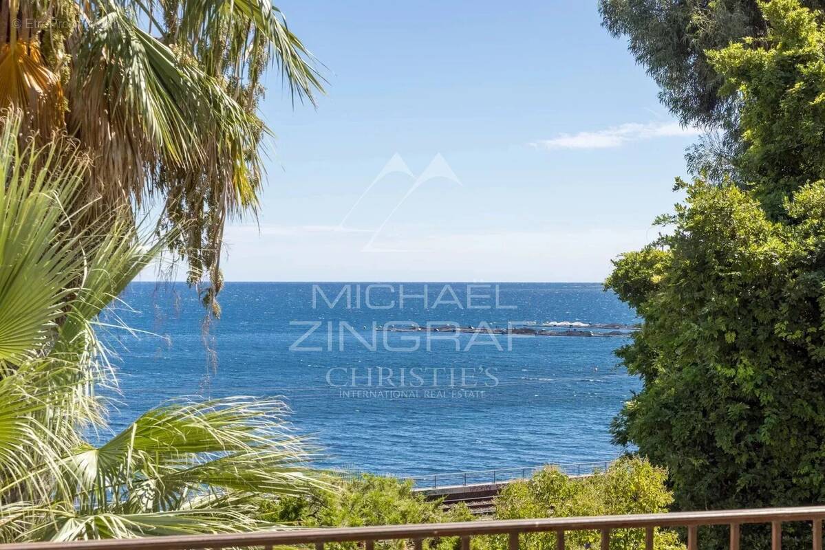 Appartement à VALLAURIS