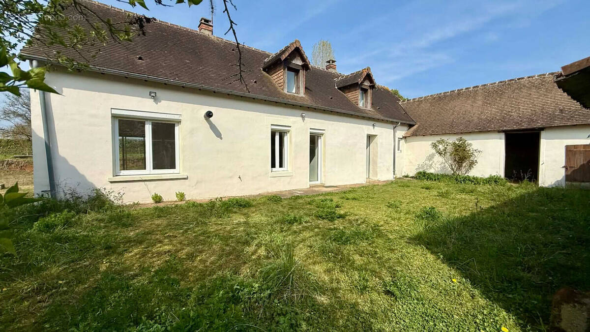 Maison à LOMBRON