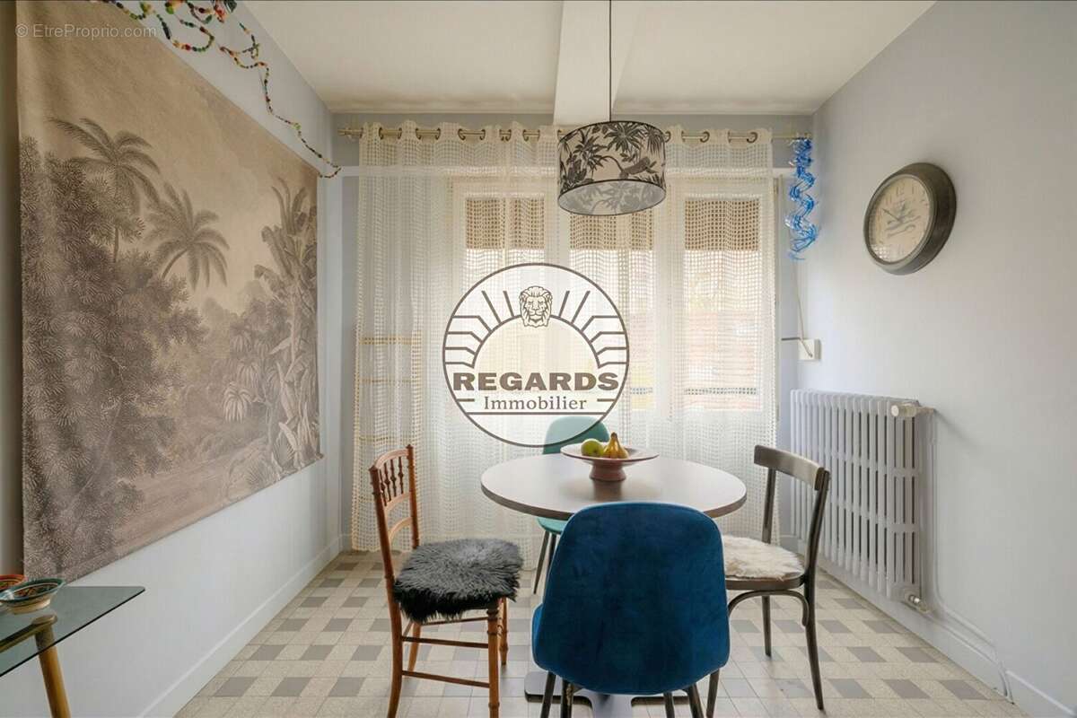 Appartement à MONTROUGE