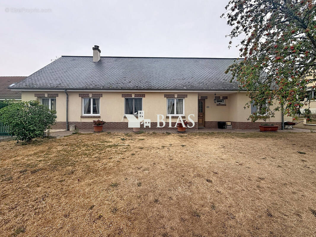 Maison à FORGES-LES-EAUX