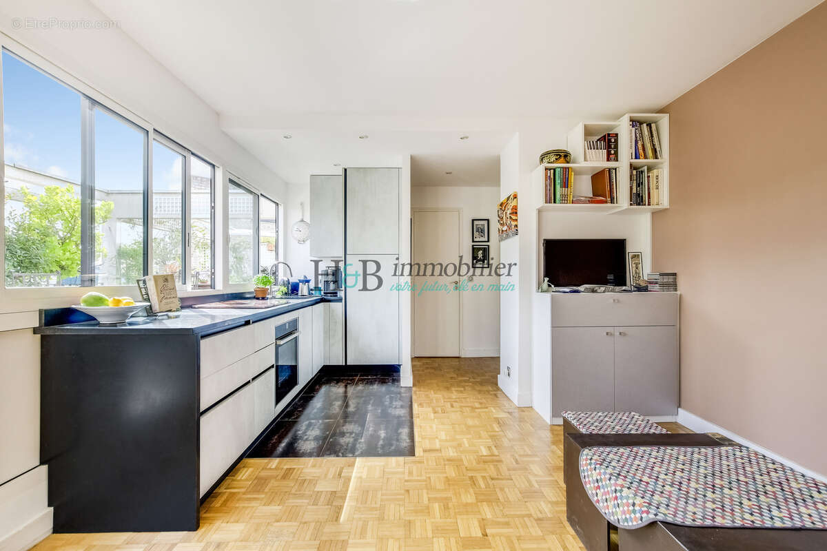 Dernier étage   Terrasse arborée de 45 m2   Vue dégagée - photo 5