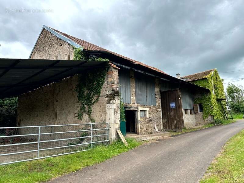 Maison à FONTANGY