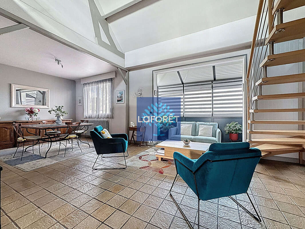 Maison à CHILLY-MAZARIN