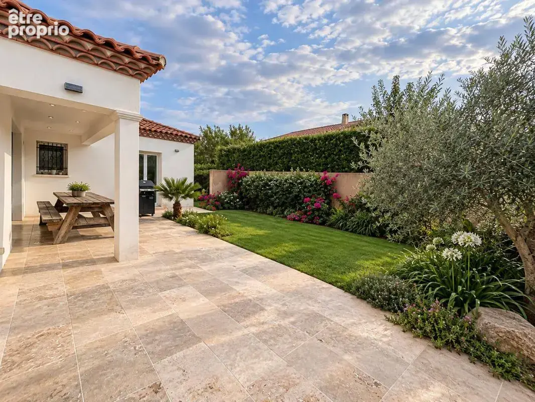 Villeveyrac - Villa 240 M2 avec piscine à débordement et vue dégagée - photo 2