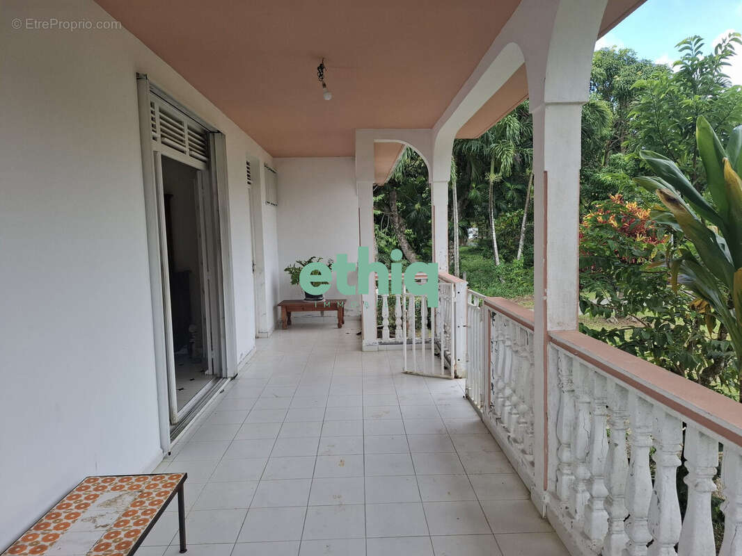 Appartement à BAIE-MAHAULT