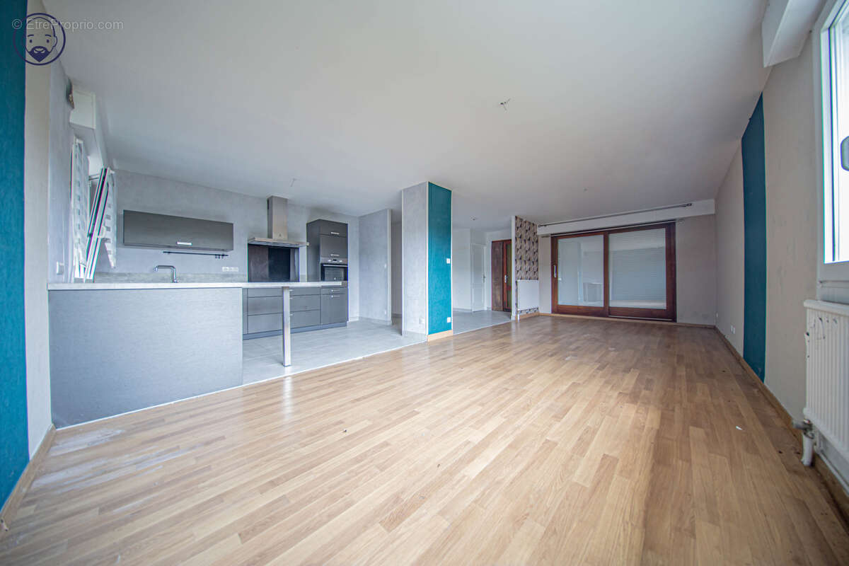 Pavillon sur sous-sol avec garage et jardin - photo 2