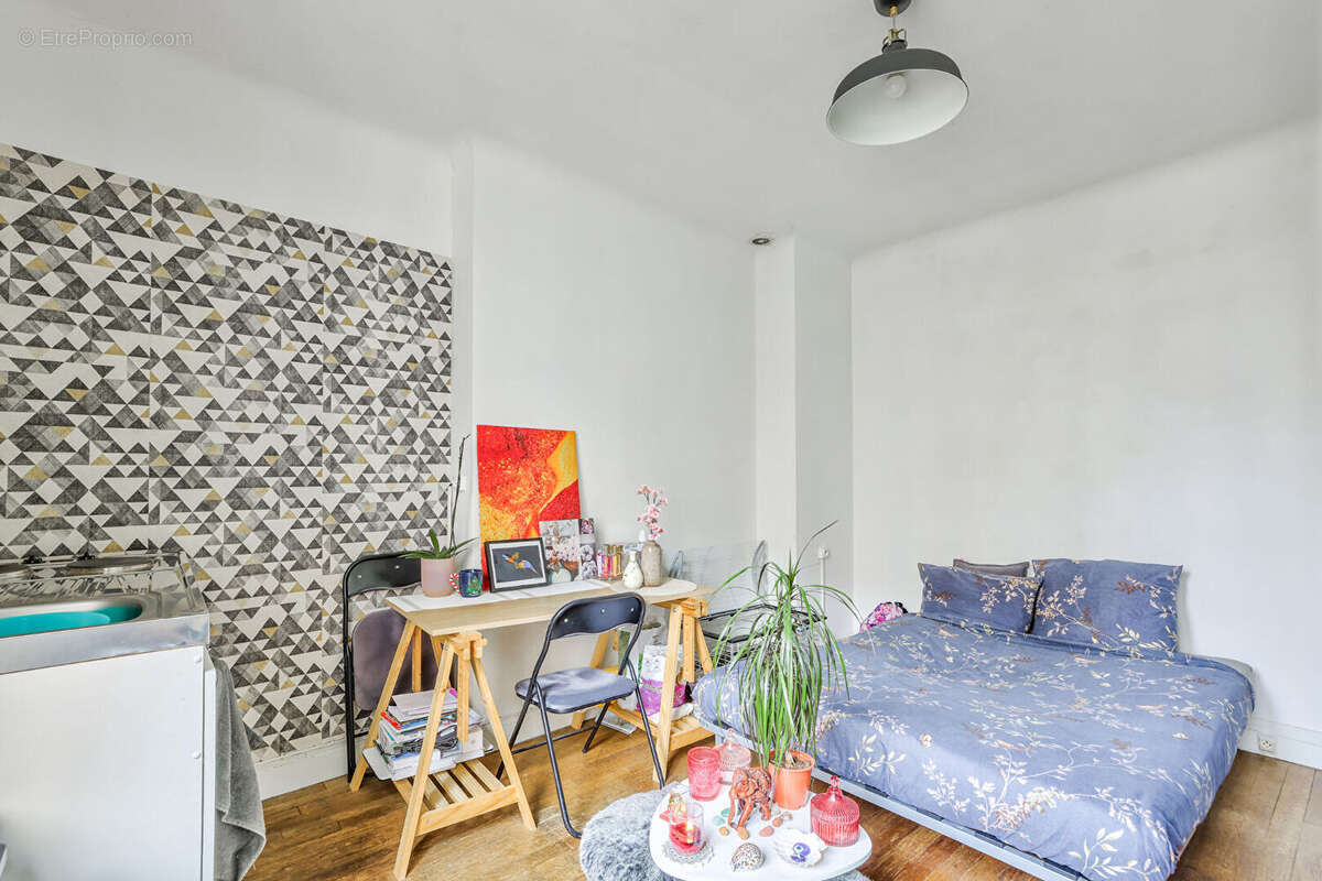 Appartement à PARIS-14E