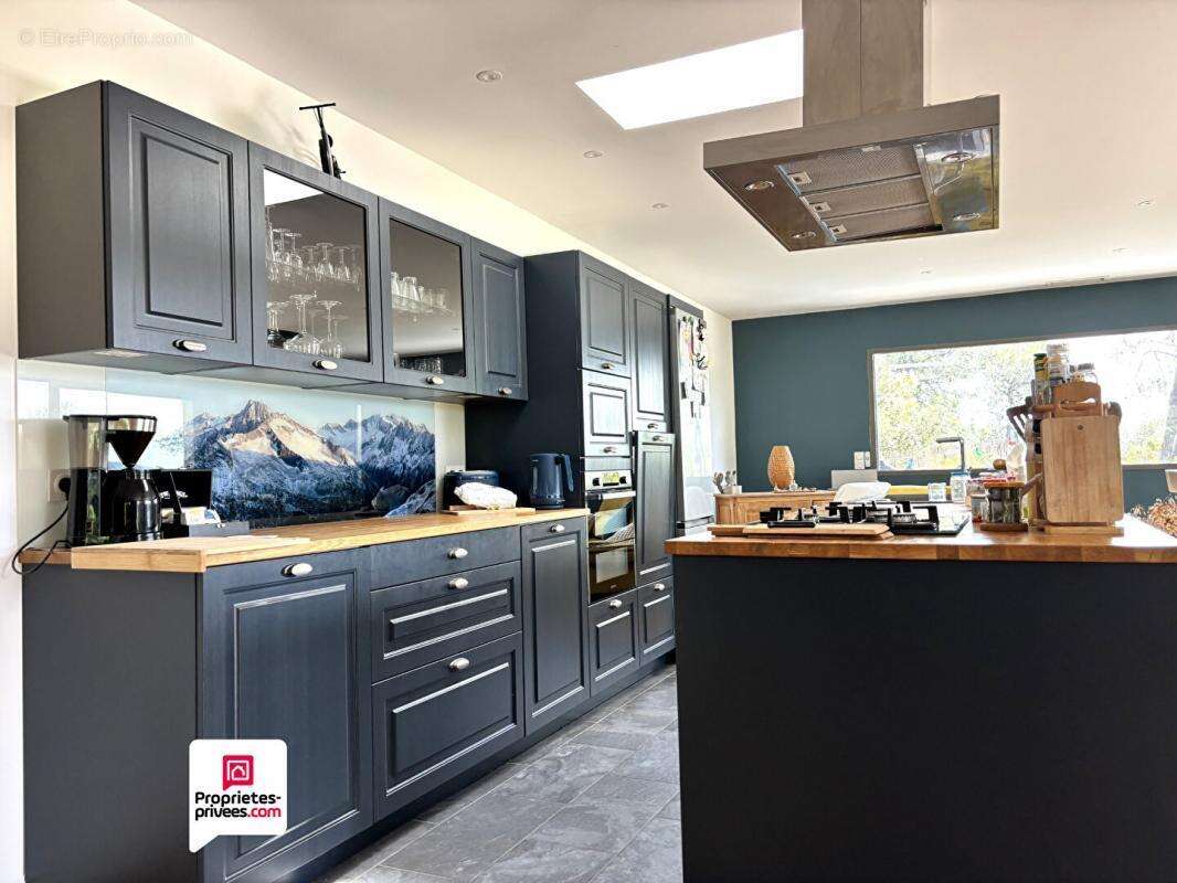 Maison à SAINT-MATHIEU-DE-TREVIERS