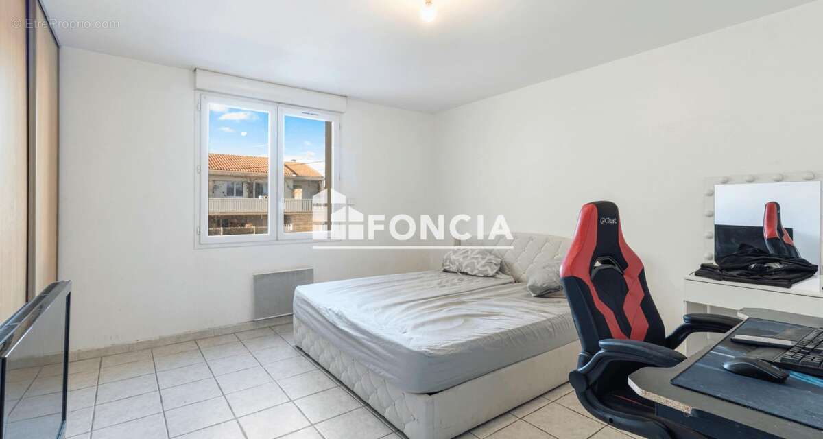 Appartement à PORT-DE-BOUC