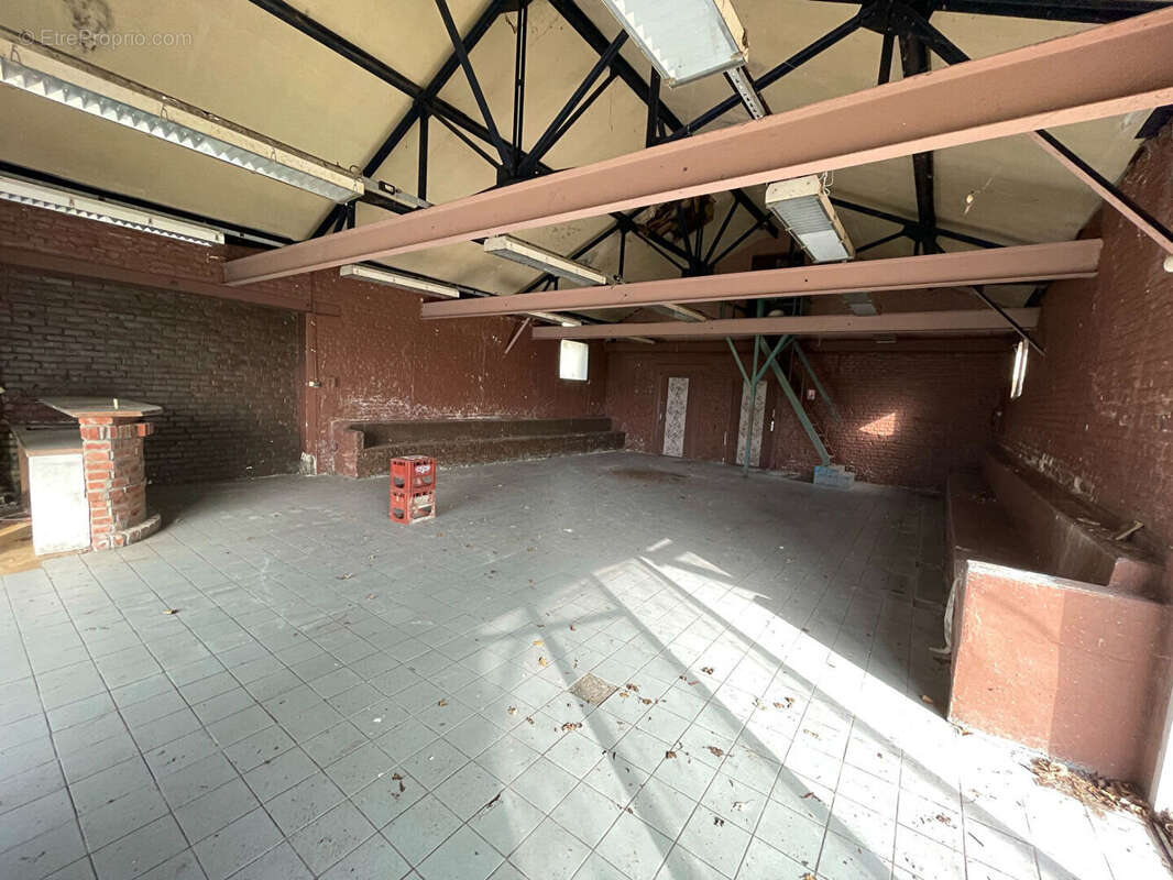 Commerce à LAMBRES-LEZ-DOUAI