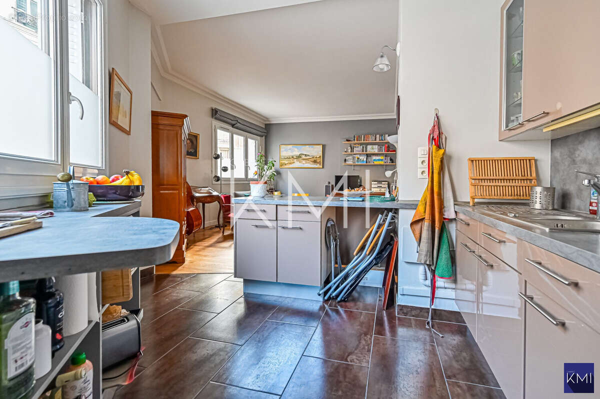 Appartement à PARIS-20E