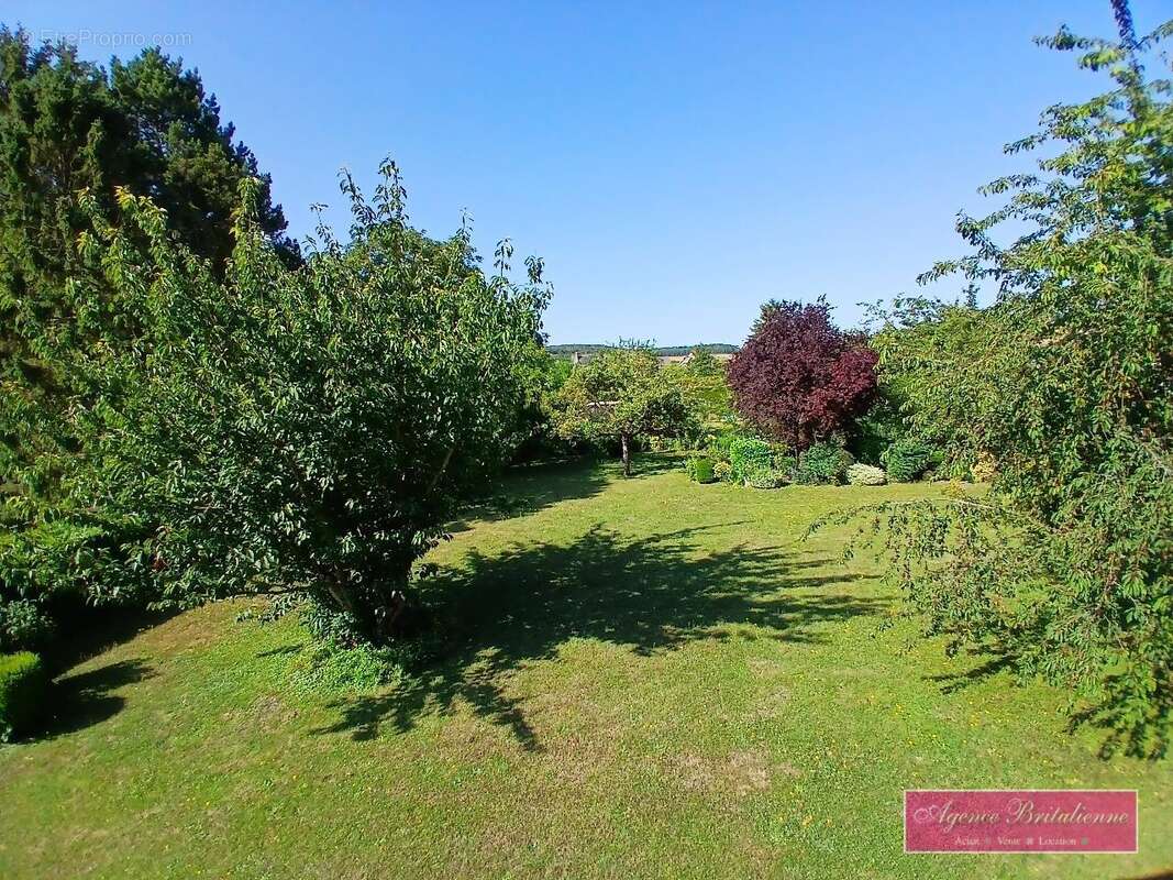 Maison 198 m² à Breteuil  - photo 10