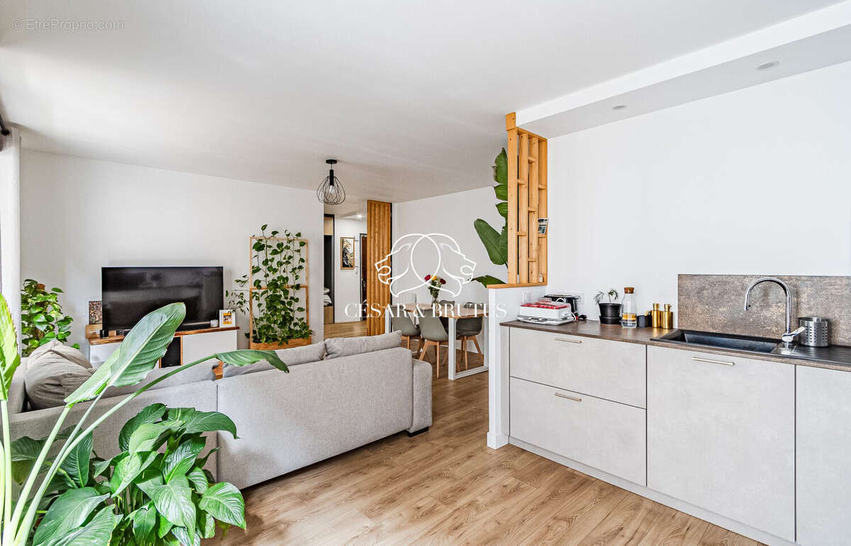 Appartement à FONTAINES-SUR-SAONE