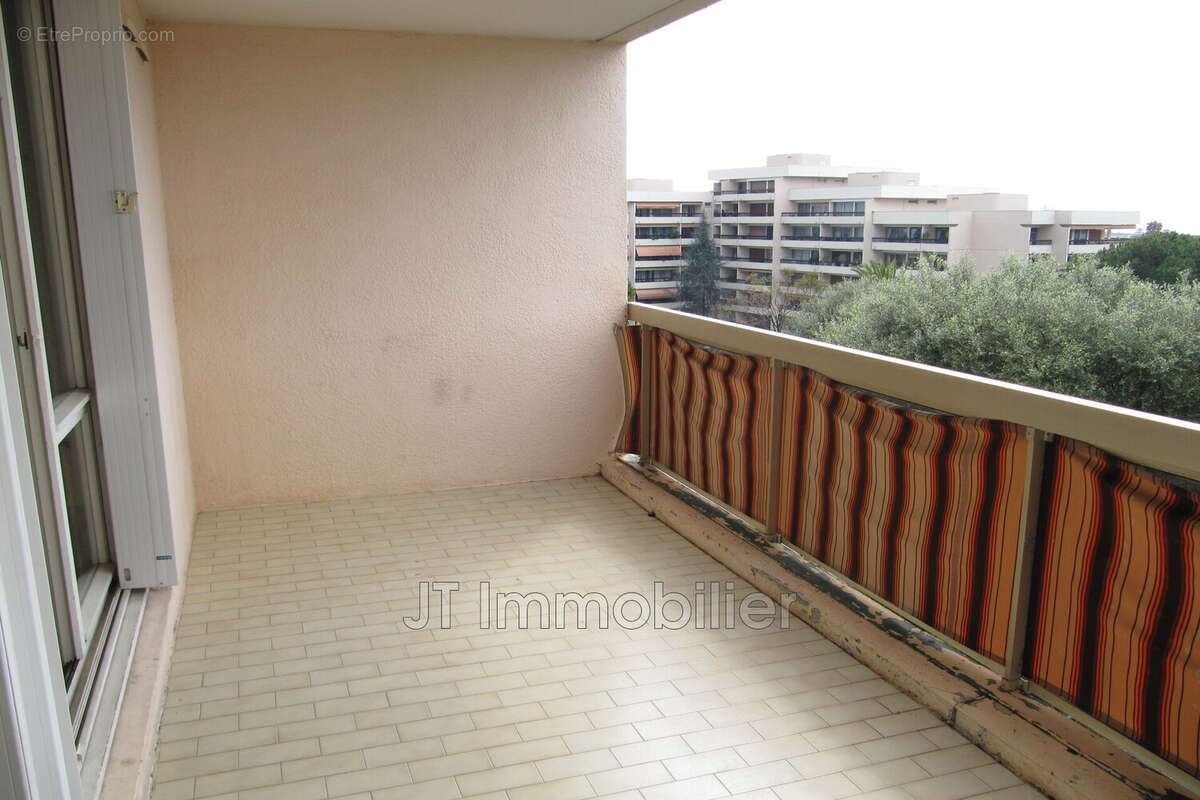 Appartement à VILLENEUVE-LOUBET