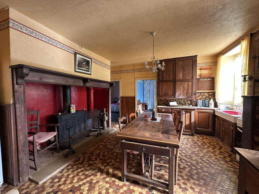 Maison à SARRAZAC