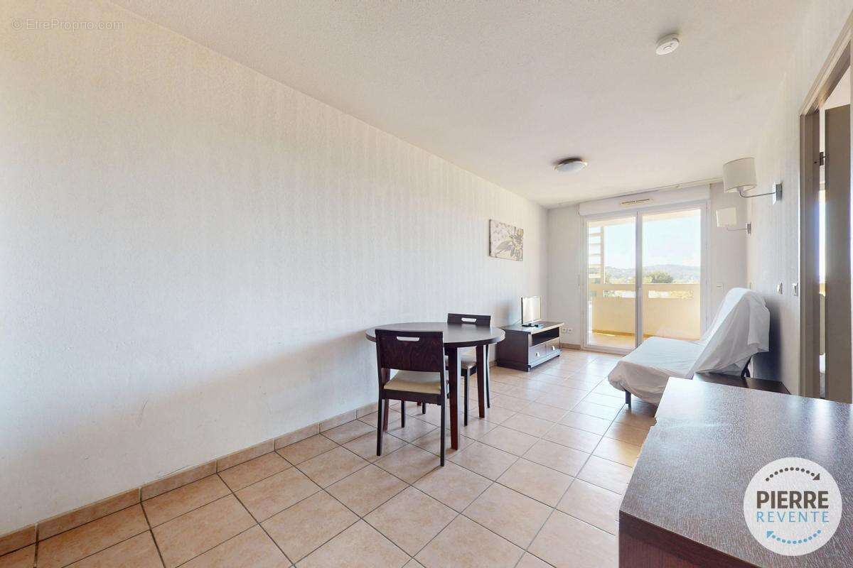 Appartement à SIX-FOURS-LES-PLAGES