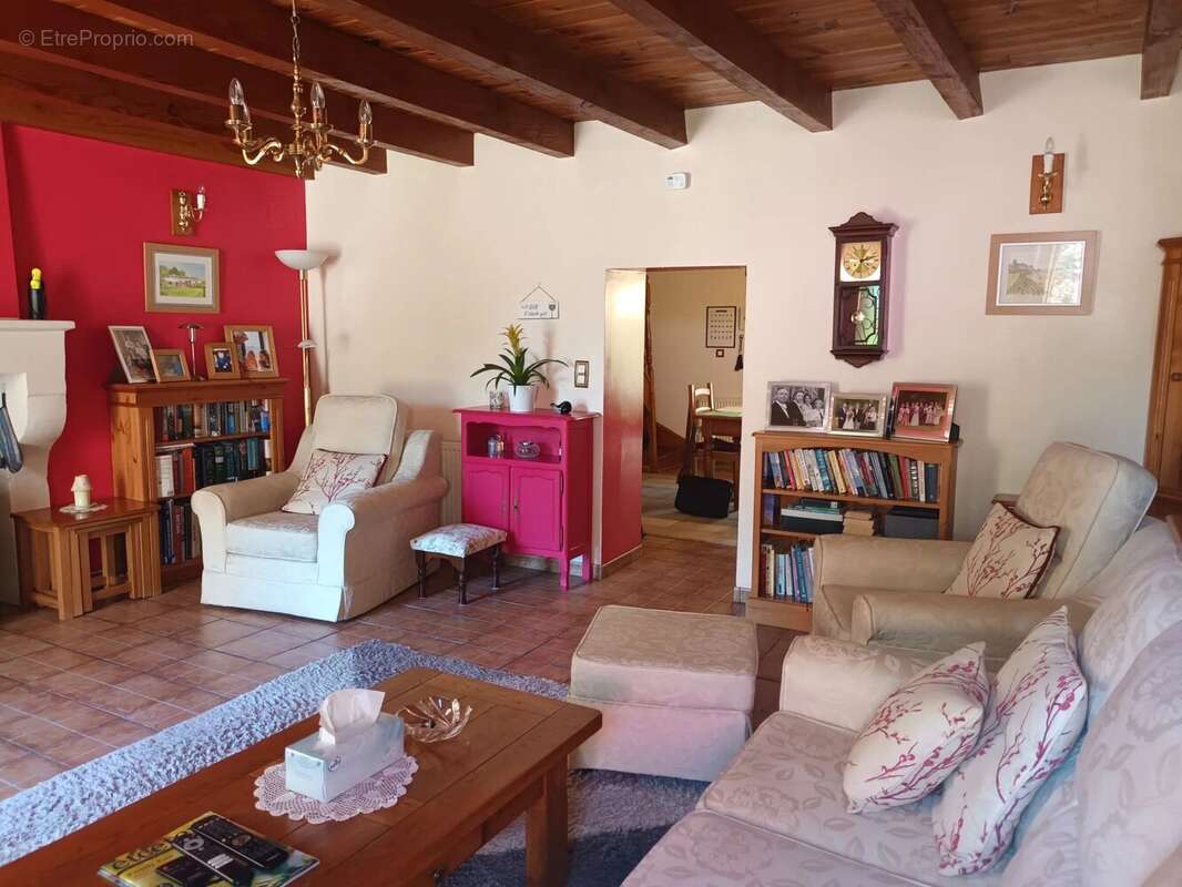 Maison à MONTEMBOEUF