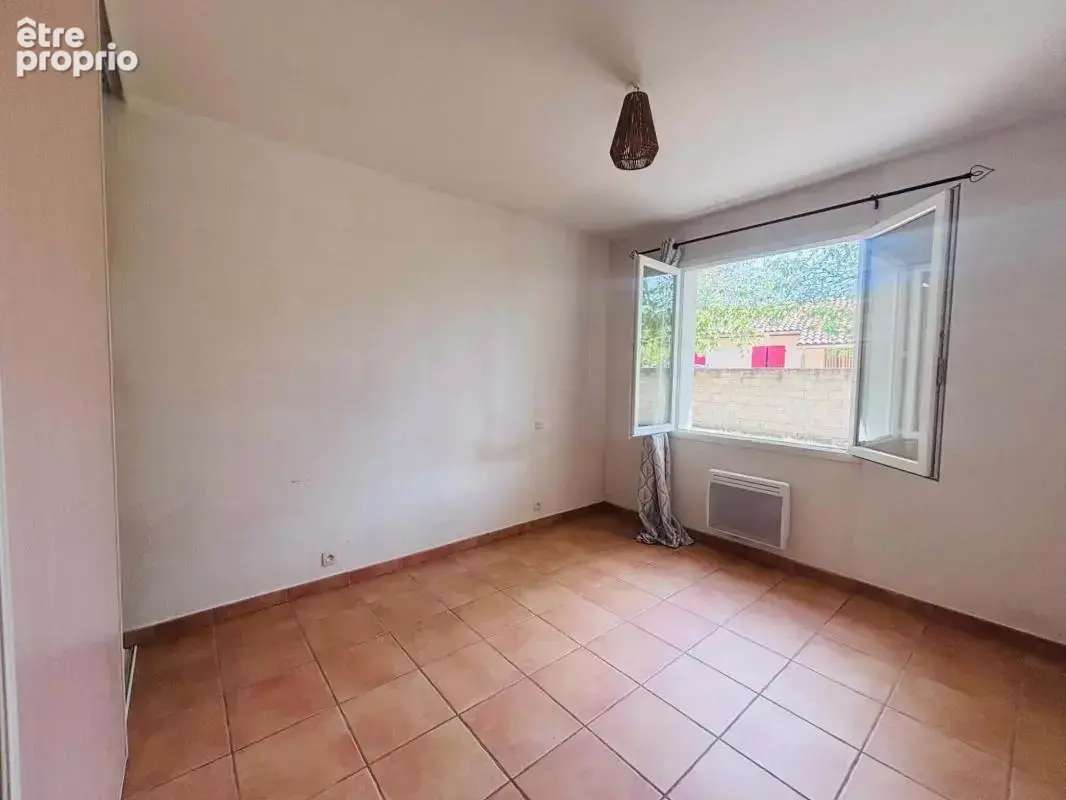 Maison de plain pied - t4 avec garage - photo 9