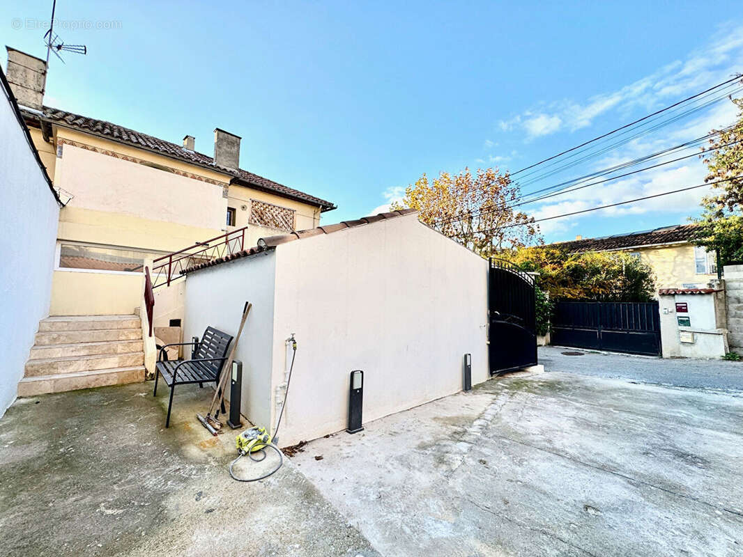 Appartement à MARSEILLE-11E