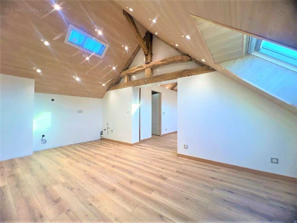 Maison à VIUZ-LA-CHIESAZ