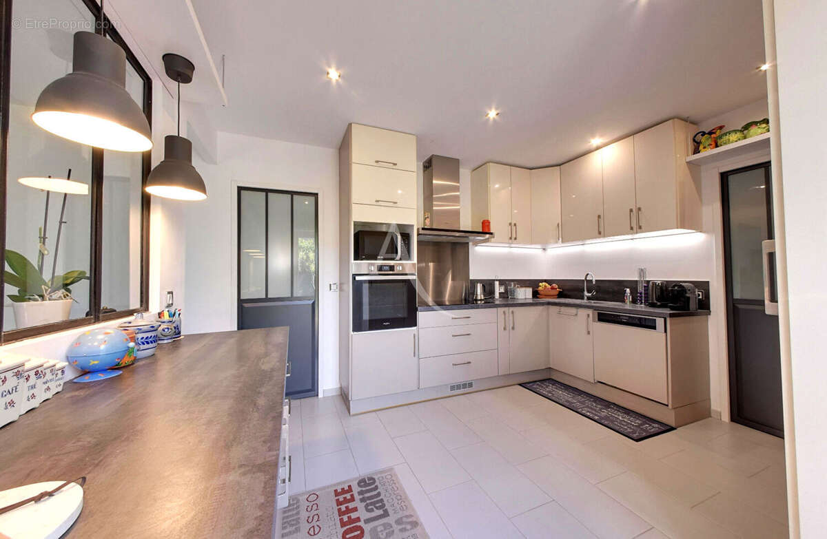 Maison à OZOIR-LA-FERRIERE