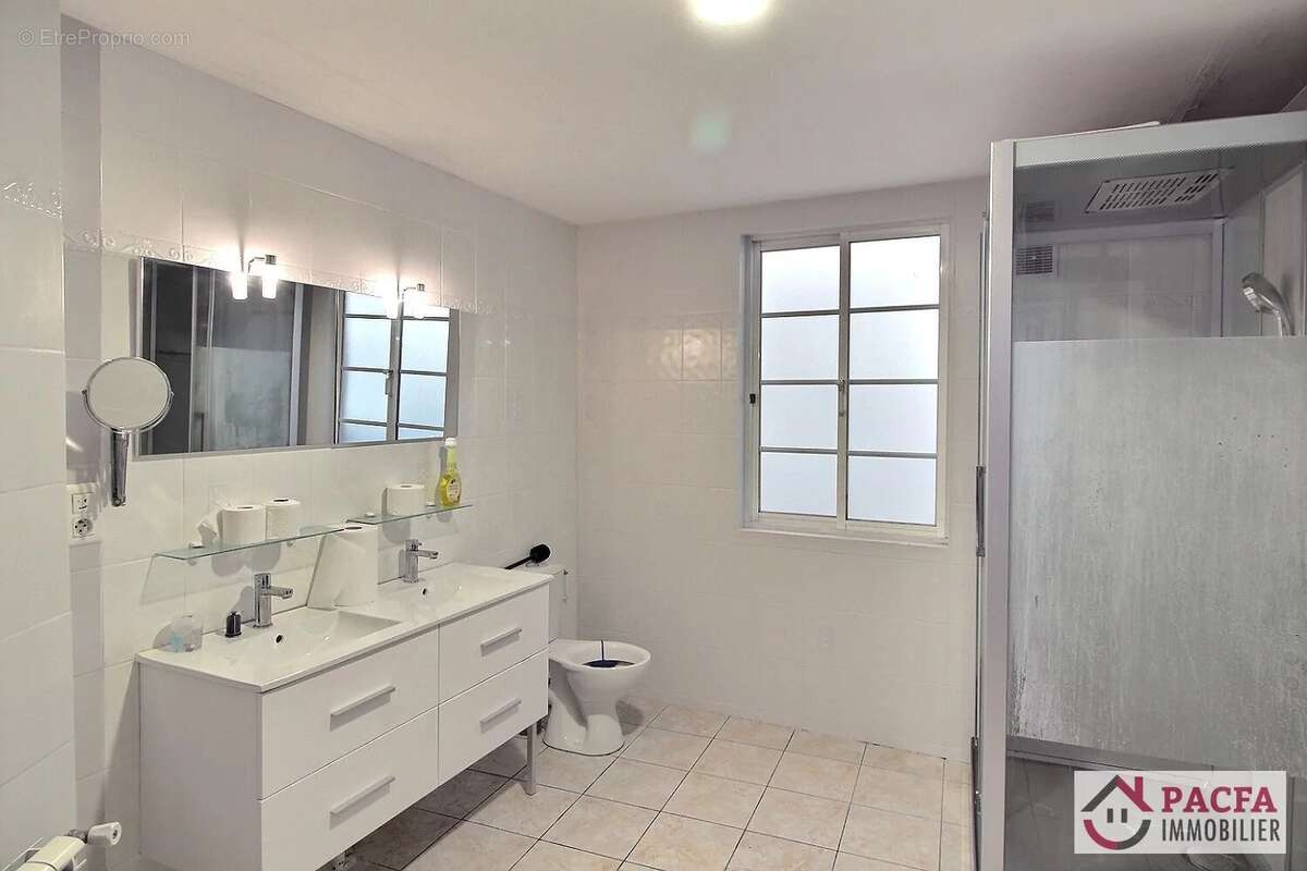 Maison à LABRUGUIERE