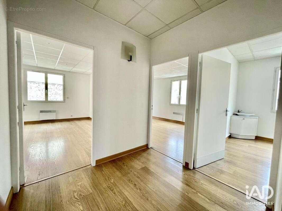 Photo 4 - Commerce à LUNEL