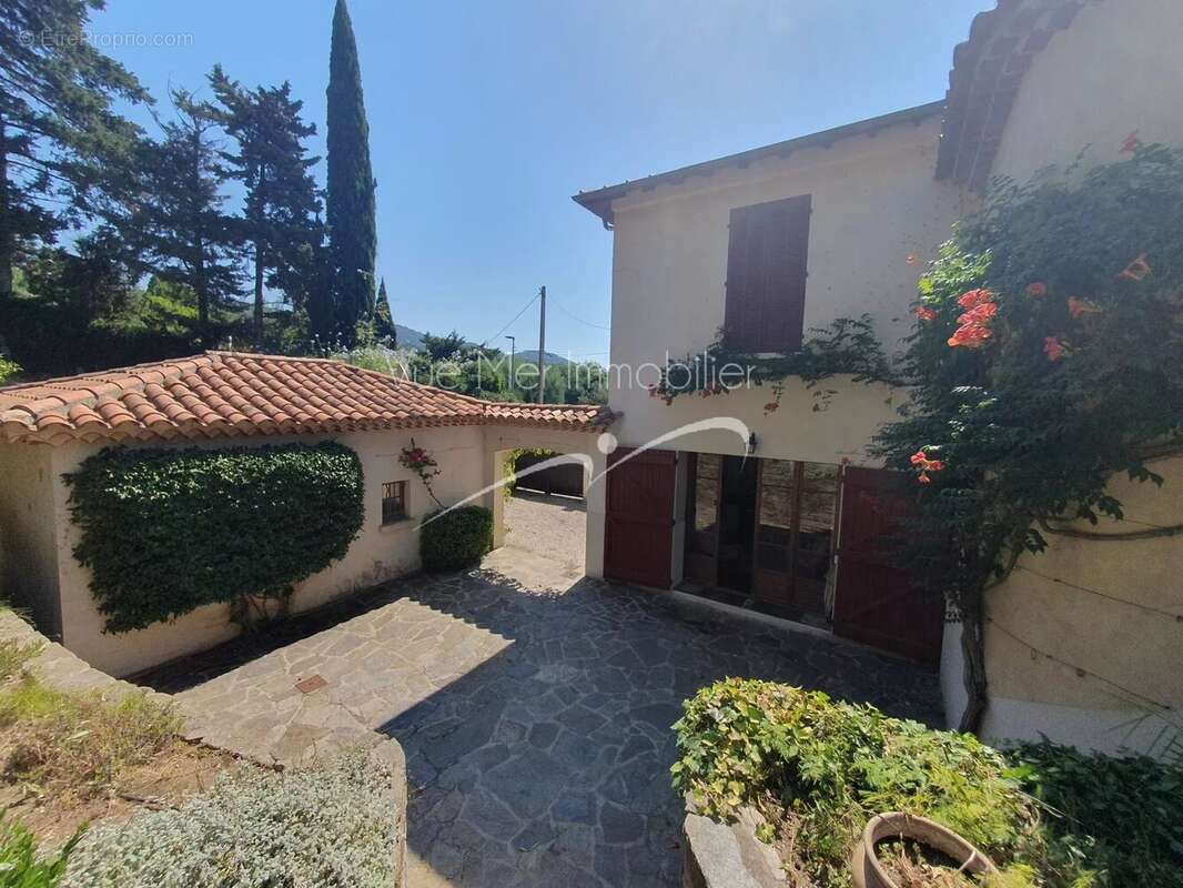Maison à RAYOL-CANADEL-SUR-MER