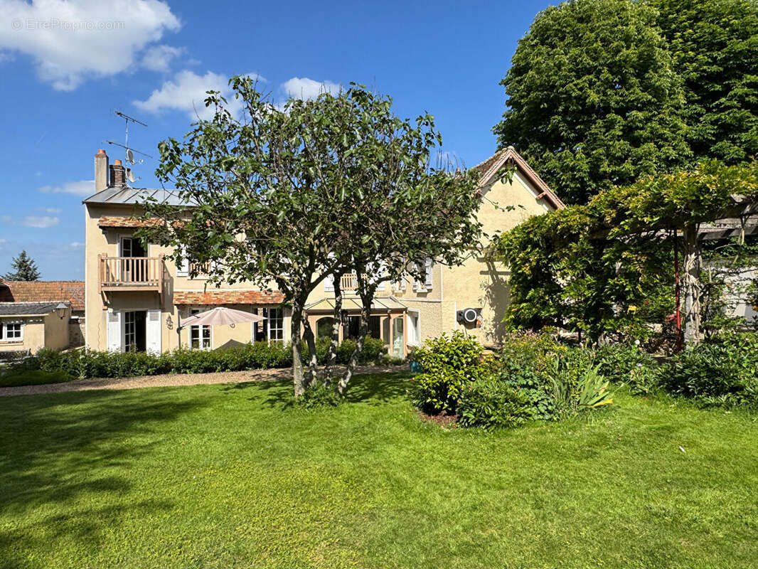 Maison à MONTFORT-L'AMAURY