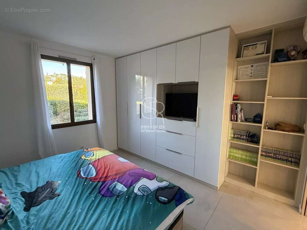 Appartement à VILLENEUVE-LOUBET
