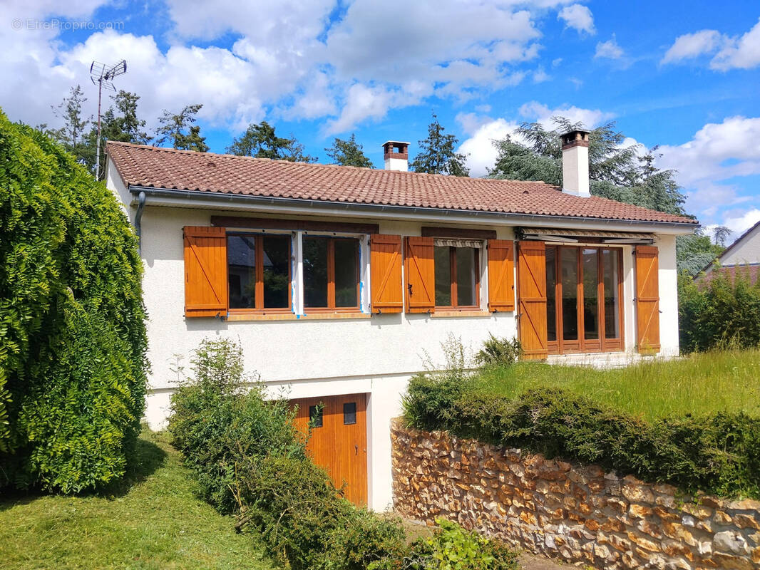 Maison à SAINT-LUBIN-DES-JONCHERETS