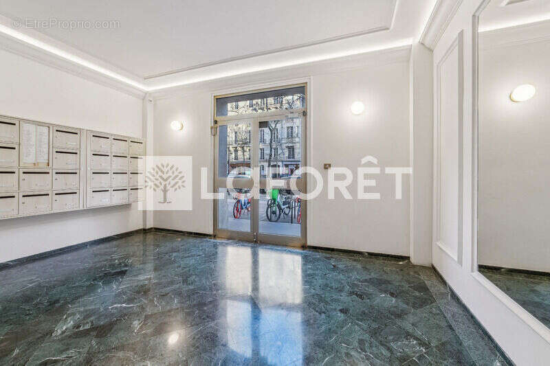 Appartement à PARIS-7E