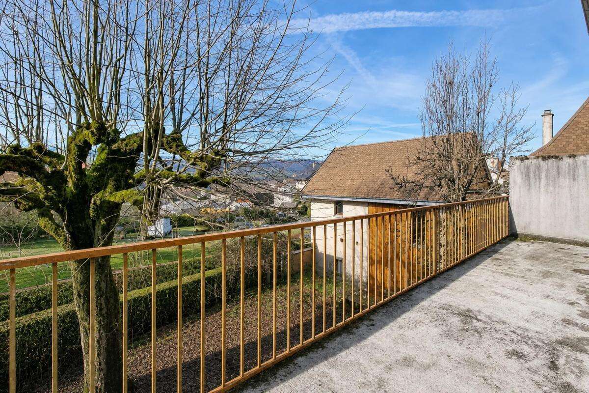 Spacieuse maison 7 pièces avec jardin - photo 13