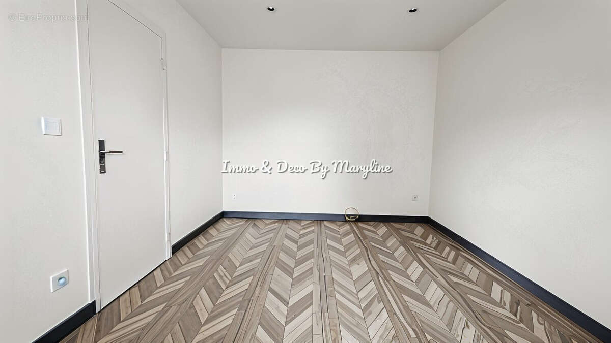 Appartement à SAINT-MAUR-DES-FOSSES