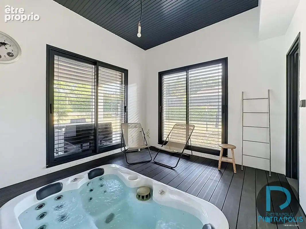 Maison 6 pièces 161 m² à vendre à Chatillon-Sur-Chalaronne (01400) - photo 4