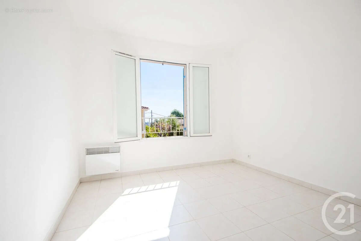 Appartement 85 m² à Antibes  - photo 7