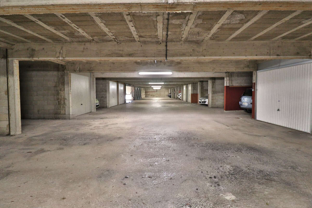 Troyes - box dans une residence securisee - photo 3