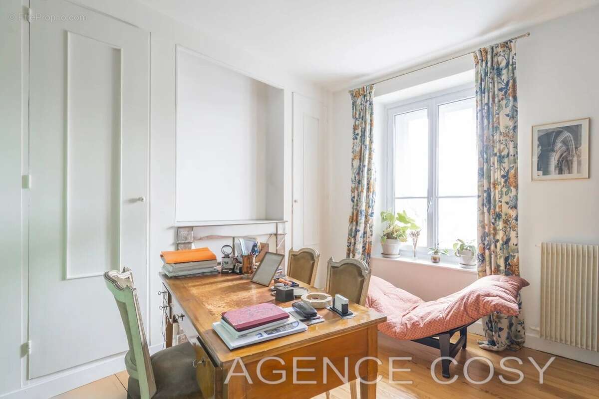 Appartement à VERSAILLES