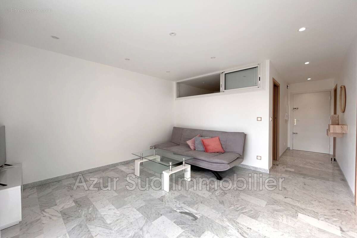 Appartement à VALLAURIS