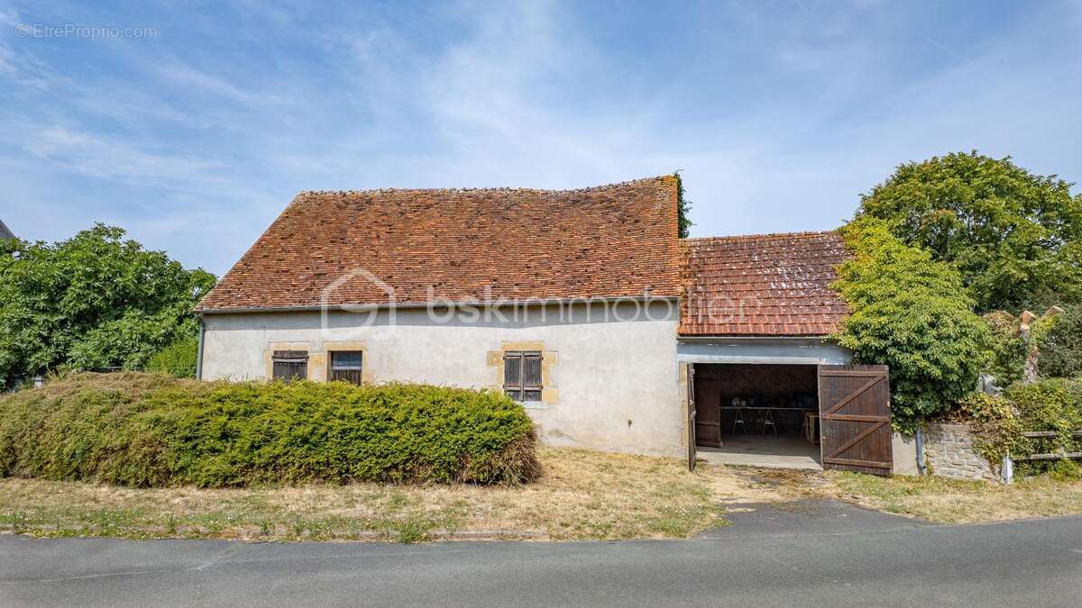 Surprenante maison de caractère à rafraîchir pour un projet familial ou professionnel - photo 28