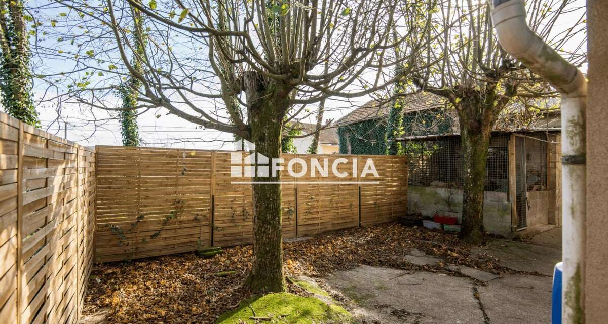 Maison à DECAZEVILLE