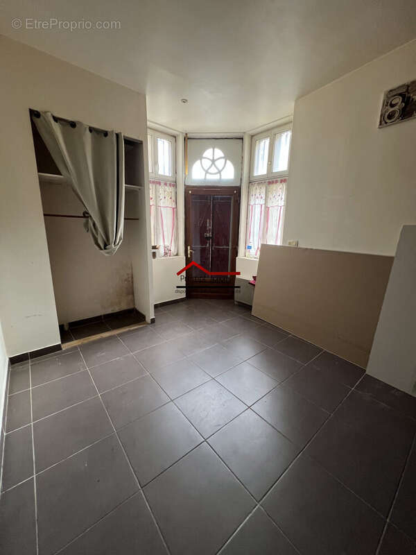 Appartement à NISSAN-LEZ-ENSERUNE