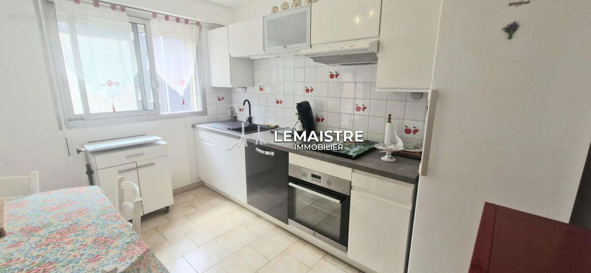 Appartement à vendre - Yvetot - 74,50 m² - 2 chambres - Ascenseur et balcon - photo 4