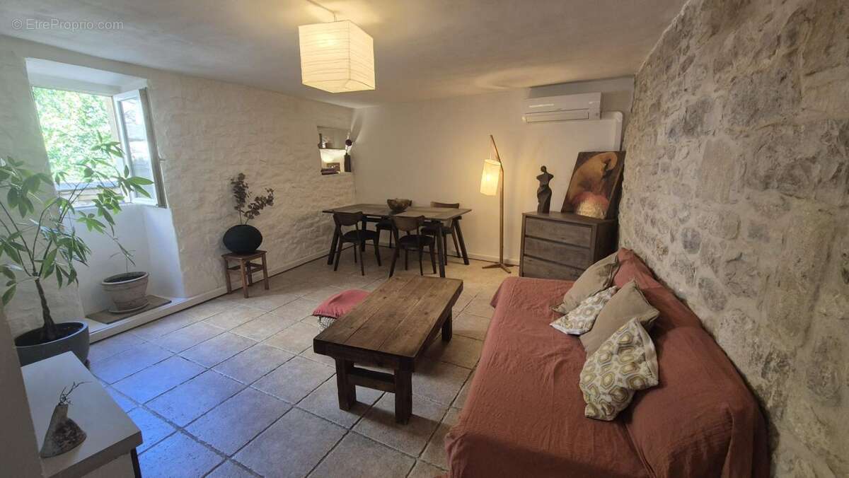 Maison à COMBAS