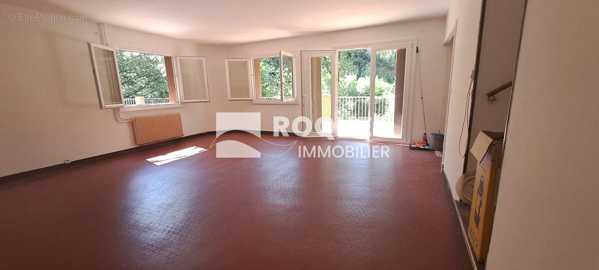 A VENDRE, Proche Lodève, Maison 159 m2 en pleine nature sur 6002 m2 de terrain attenant - photo 12